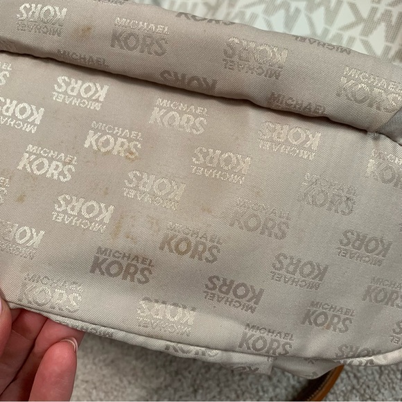 Michael Kors Signature Ring Tote East West Vanilla / Brown Leather Shoulder Bag - Picture 3 of 15